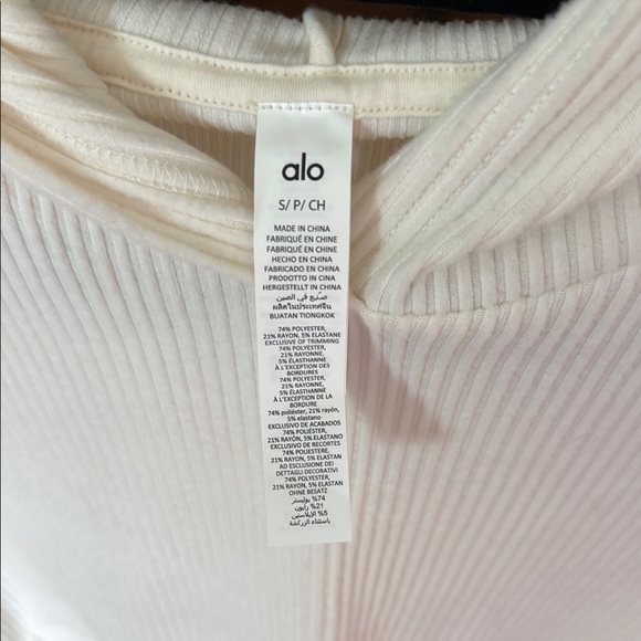 ALO Yoga Muse Ivory Crop Ribbed Hoodie - Picture 6 of 6